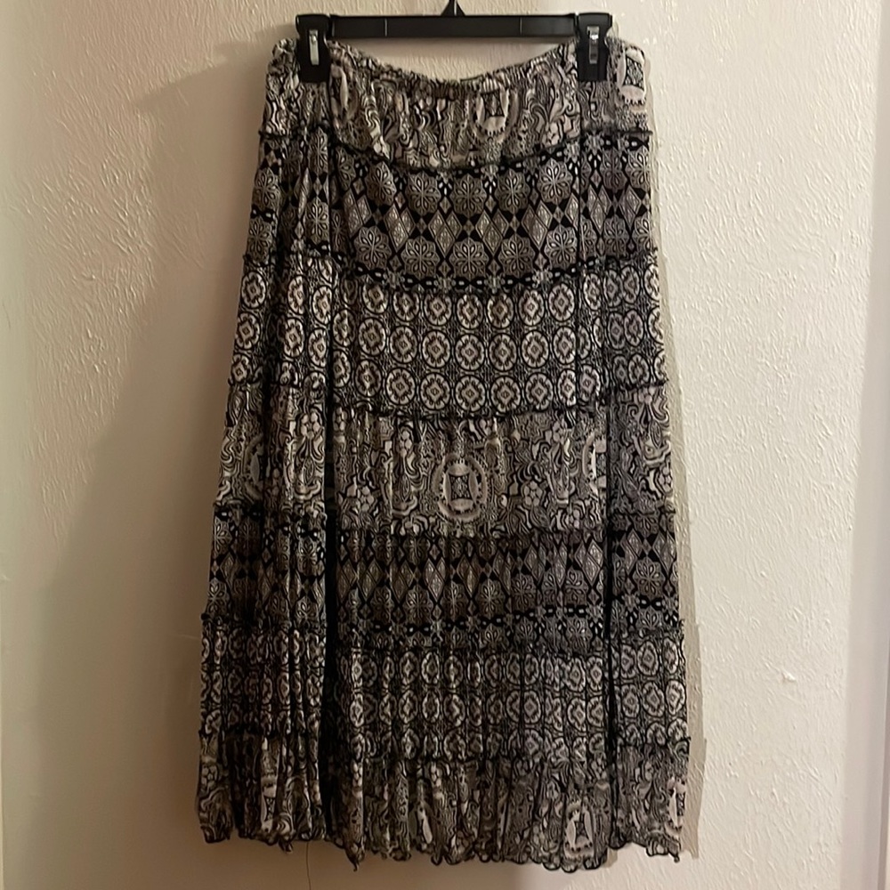 JM Collection Size Large Skirt Black and Brown Pattern